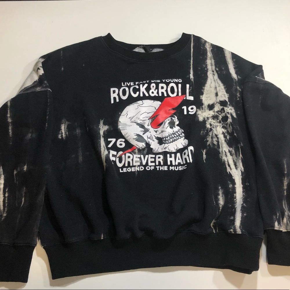 Tie-dye graphic crew neck sweatshirt